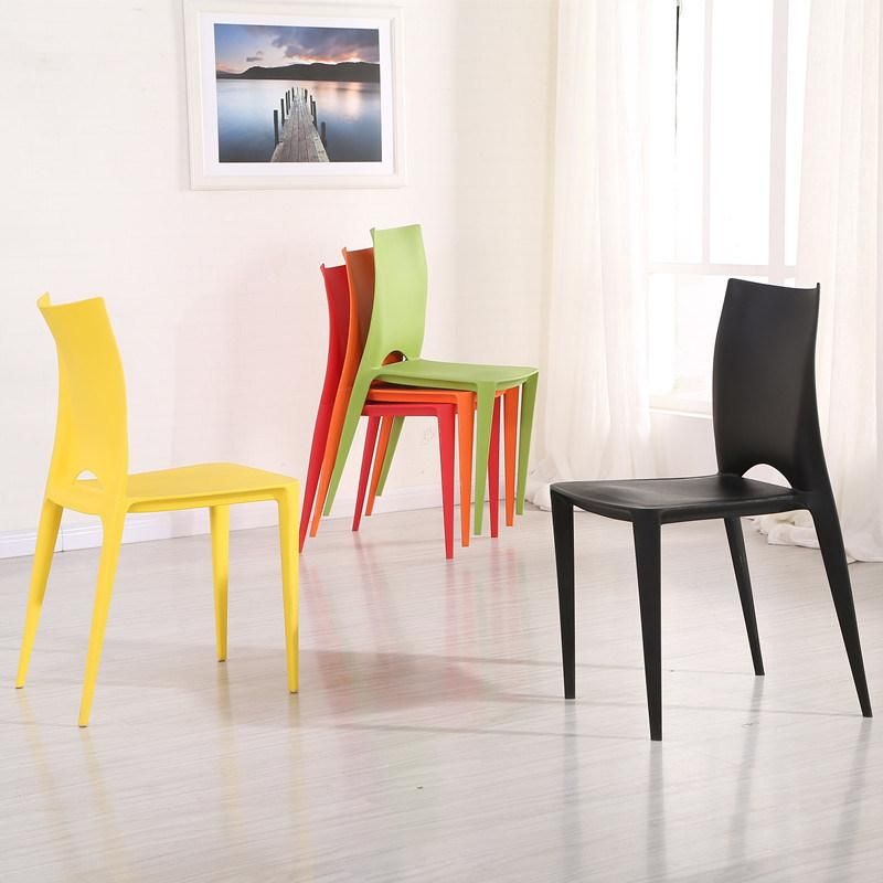 Sgabello Acrilico Rosso Branded Furniture Coffee Shop Stool Stacking Cafeteria Chairs