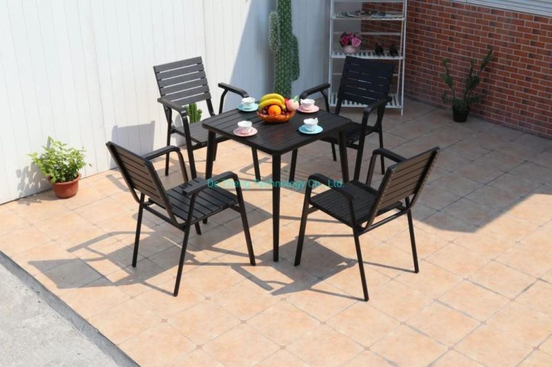 Hot Sale Fast Delivery High Quality Garden Table with 4 Seater Polywood Table Metal Commercial Outdoor Cafe Table Furniture