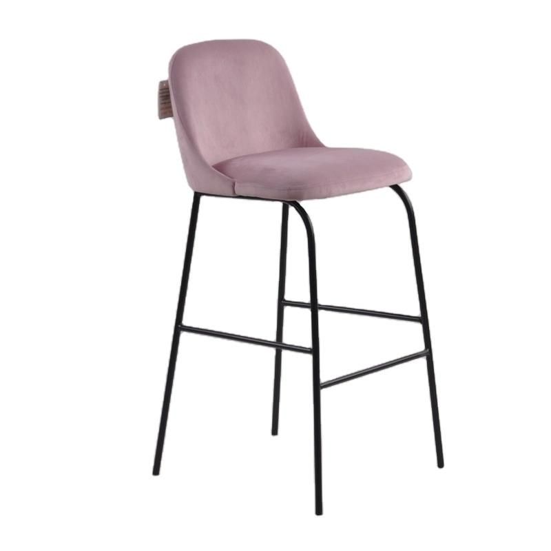 Modern Light Luxury Black Metal Legs and Black Padded Leather Seat Back Bar Stool for Bar