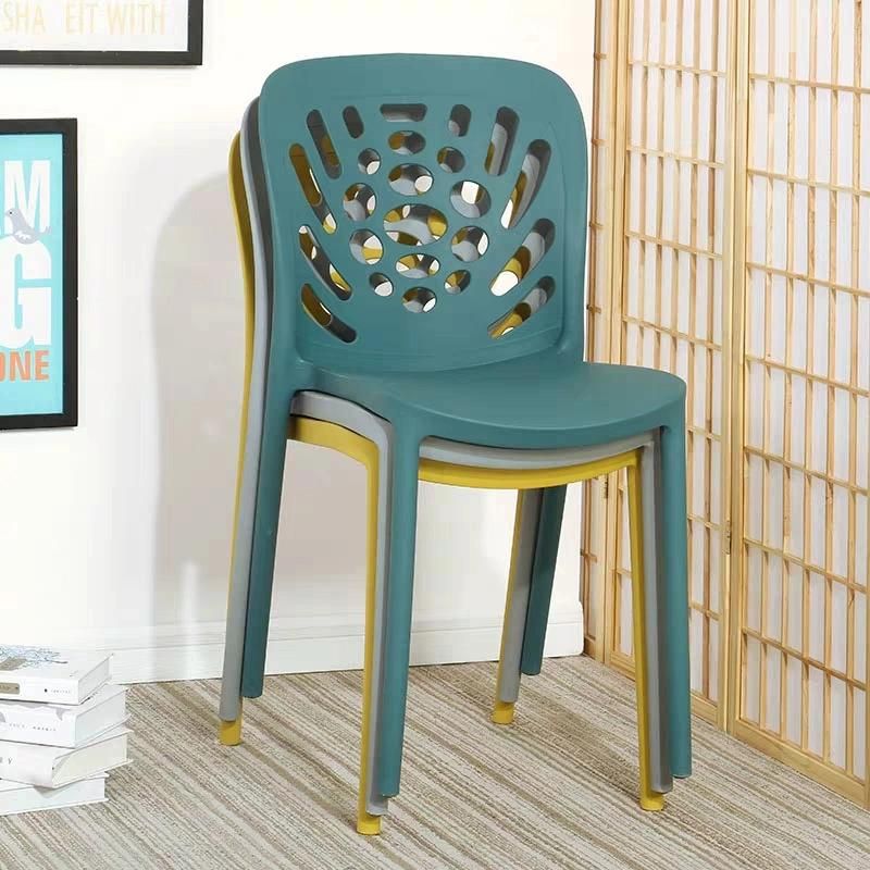 Factory Wholesale Hot Sale Modern Home Dining Chair Wooden Leg Plastic Kitchen Dining Chair