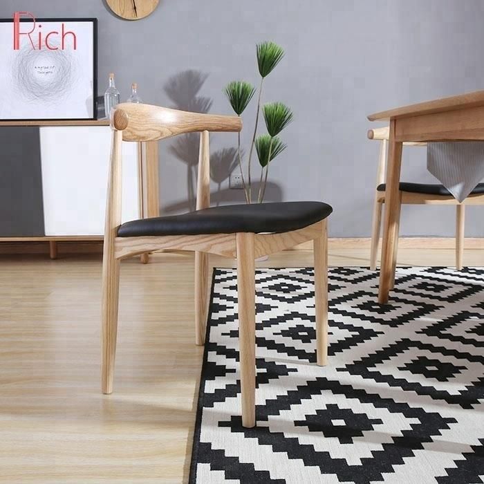 The Chair with Armrest (Round Chair)