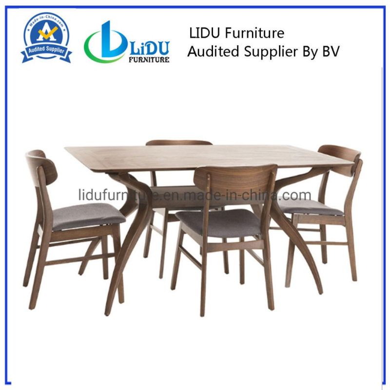 China Manufacturer Wholesale Custom Made Wooden Dining Table with Wood Legs Wooden Tables