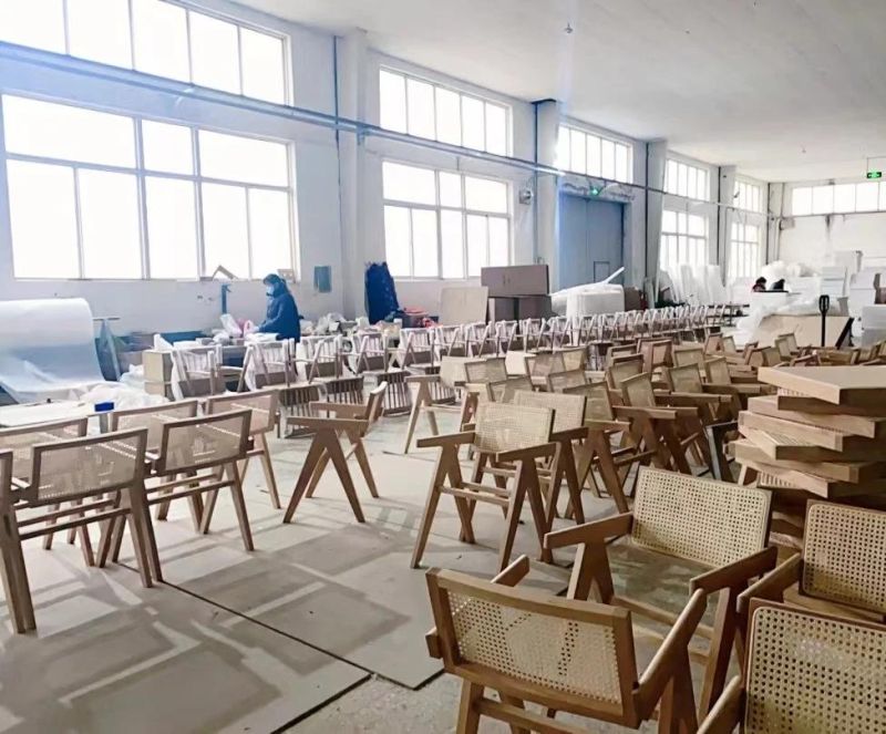 Wholesale Modern Chair Cafe/Event Hire Furniture Stackable Rattan Back Wood Chair Fashion Wooden Leisure Dining Chair Without Armrest for Home Furniture