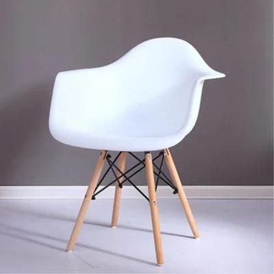 Chaise Lounge Milano Coffee Shop Leisure Armrest Chair Plastic Dining Chair with Beech Wood Leg