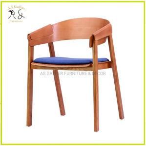 Nordic Modern Design Chair Wooden Backrest Restaurant Chair with Seat Pad