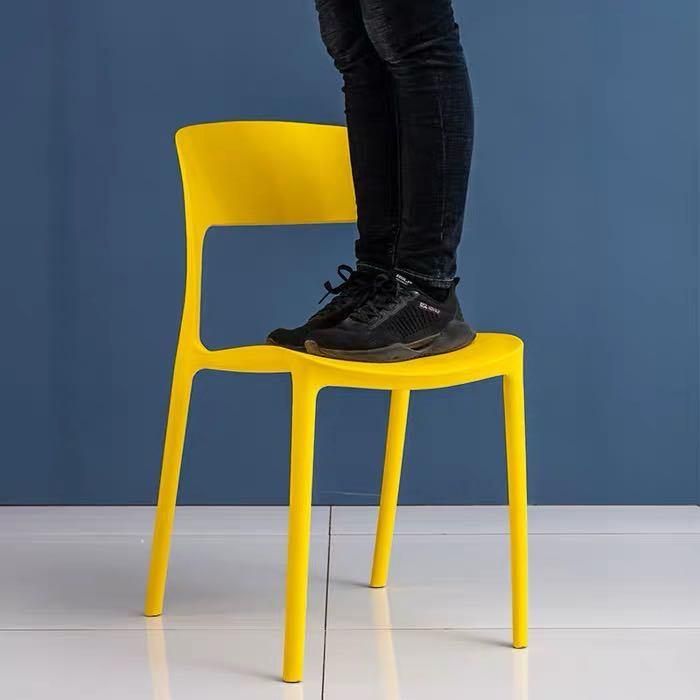 Restaurant Cafeteria Furniture Stackable PP Plastic Minimalist Dining Chair