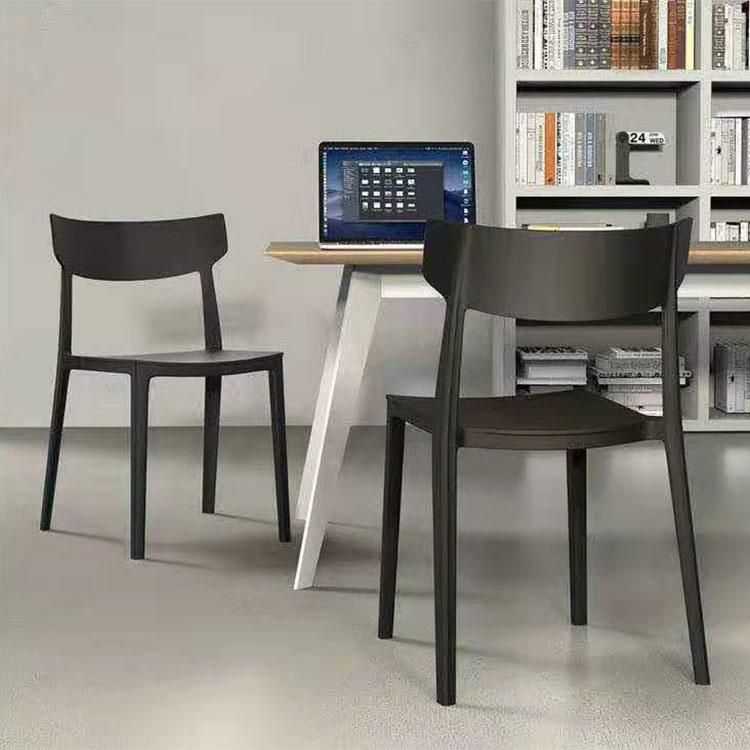 2021 Modern Design PP Lightweight Assembly Style Plastic Dining Chair