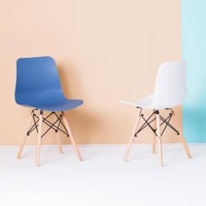 Outdoor Furniture Modern Nordic PP Material Thin and Simple Seat Wooden Leg Dining Chair Outdoor Dining Chair