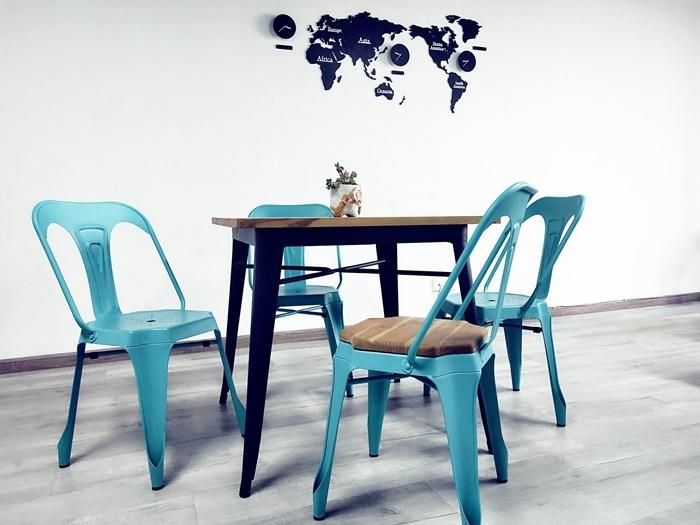 Industrial Tolix Vintage Indoor and Outdoor Dining Metal Multipl′s Chair