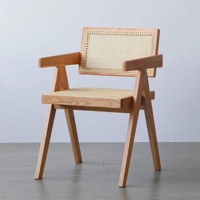 Classic Style Solid Wood Rubber Rattan Armchair