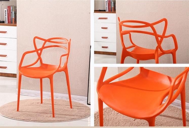 Leisure Hollow Cat′s Ear Arm Simple Coffee Stackable Plastic Italian Garden Chair with Armrests