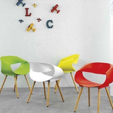 Contemporary Newest Wooden Legs Dining Chairs Plastic with Armes for Leisure