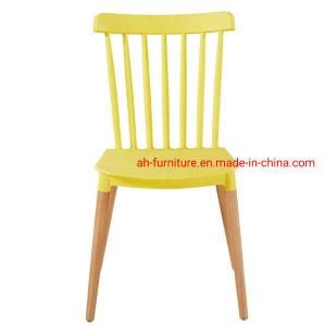 Hot Sale Windsor PP Plastic Dining Chairs with Wood Legs