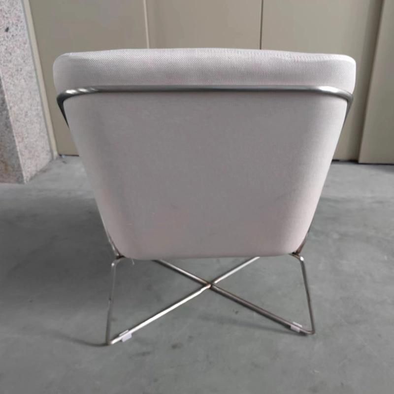 Special Design Colorful Fabric with Metal Base Commercial Lounge Dining Arm Chair