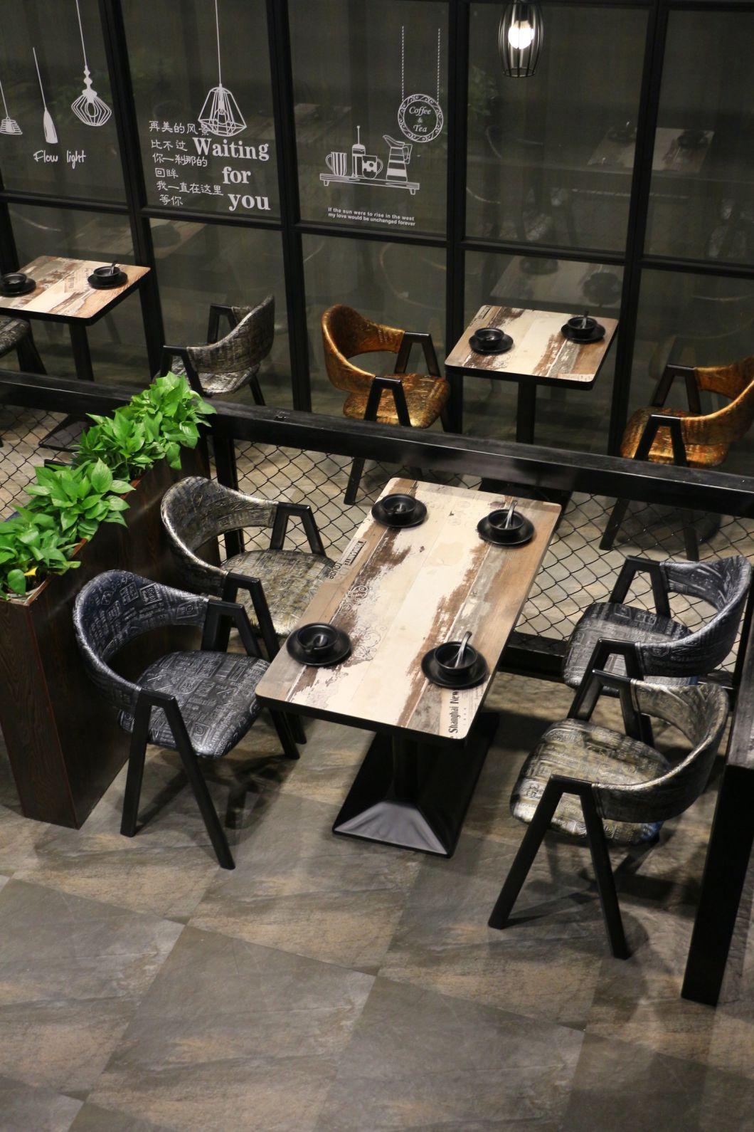 Stability Metal Base with Wooden Top Dining Table for Restaurant and Coffee Shop