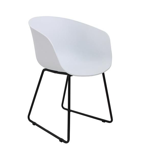 Wholesale Modern Design Banquet Chair White PP Restaurant Chair Living Room Armrest Outdoor Chair Metal Legs Chair Dining Plastic Chair for Sale