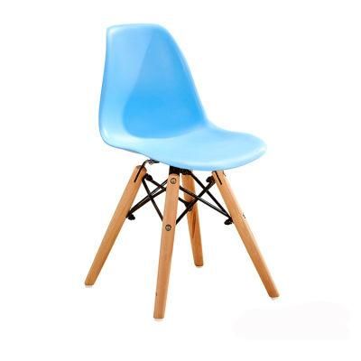 Factory Wholesale Children&prime; S Chair Plastic PP Solid Wood Leg Party Chair Blue Dining Chair