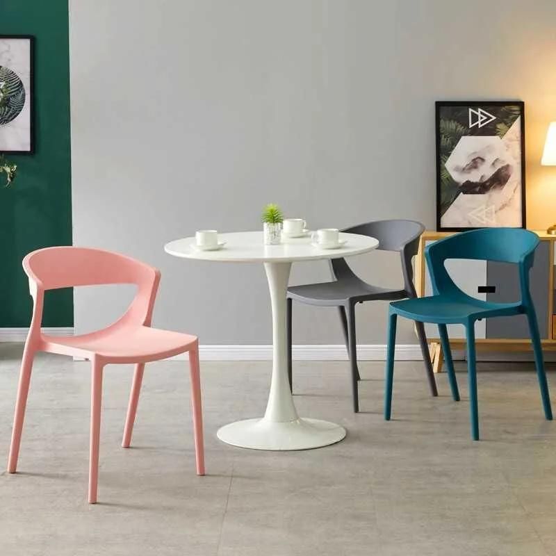 Outdoor Furnture Modern Desing PP Plastic Waiting Dining Restaurant Chair