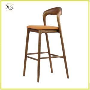 Modern Commercial Bar Furniture High Bar Armchair Solid Wooden Stool with PU Leather Seat