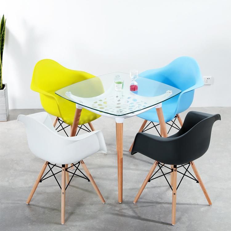 Children′s Restaurant Park Special Seat Portable Safety PP Solid Wood Dining Chair Leisure Color Custom Children′s Armchair