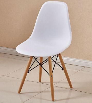 Popular PP Plastic Seat Beech Wood Legs Dining Chairs Cheap Sales for Cafe
