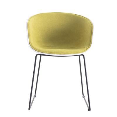 Wholesale Home Furniture Modern Design PP Restaurant Living Room Armless Chair Dining Plastic Chair Metal Legs Plastic Chair